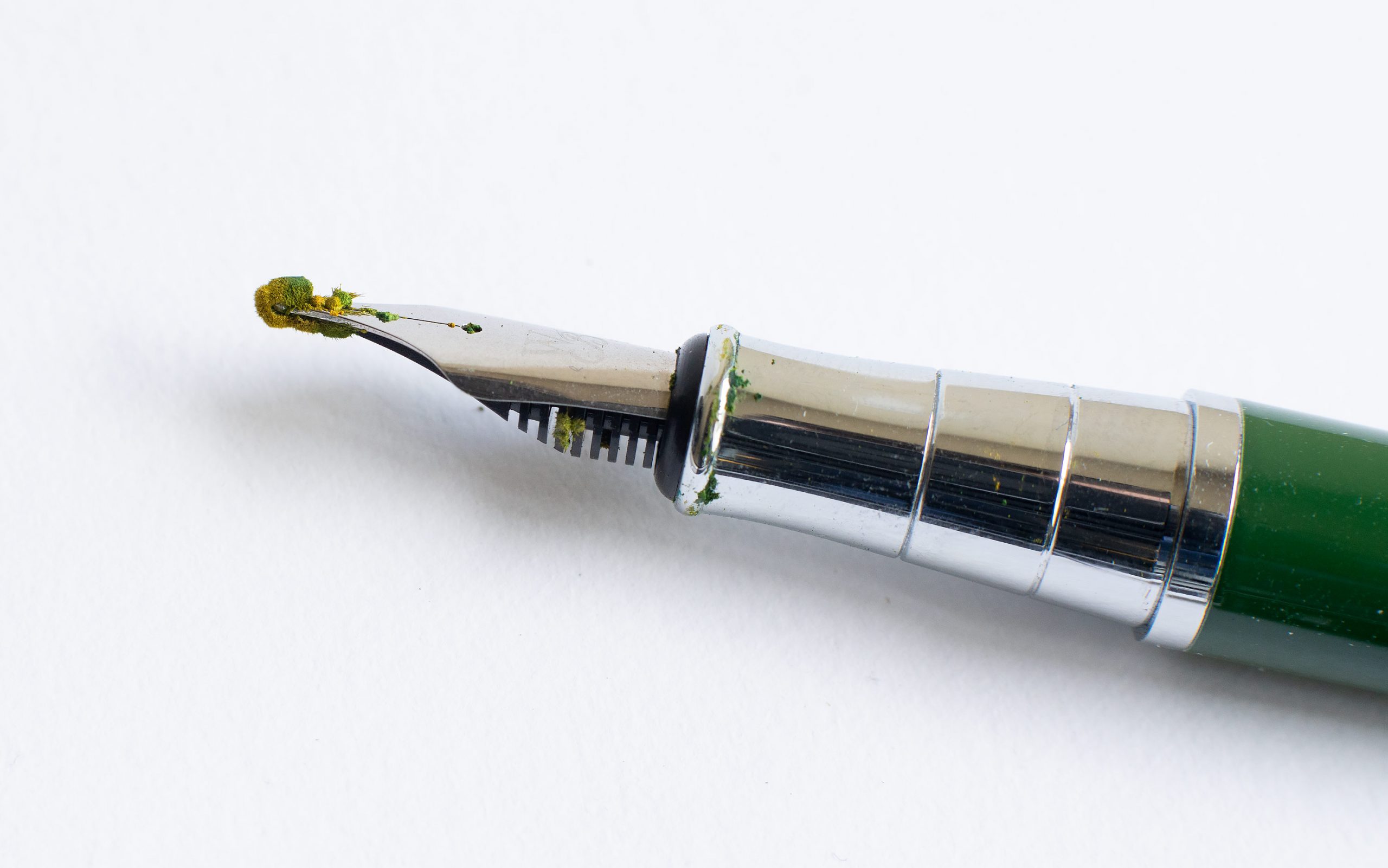 Blackstone Lemur Lime Ink crusted on nib