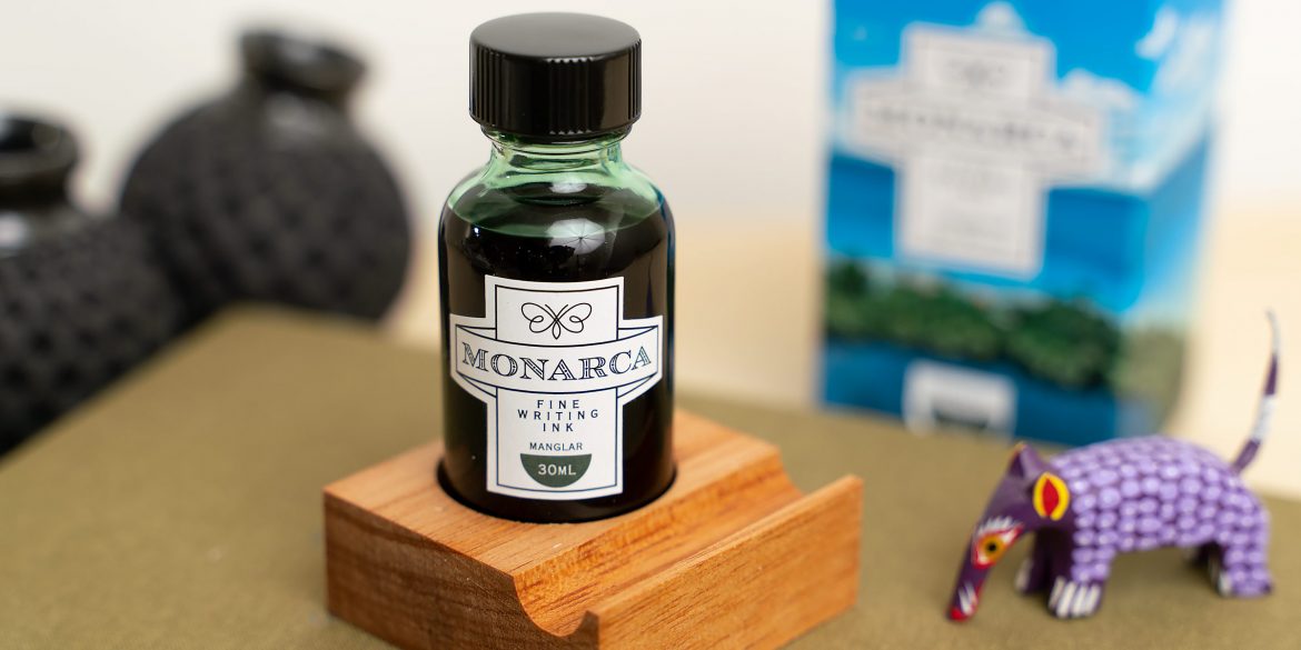 Monarca Manglar Ink bottle and box